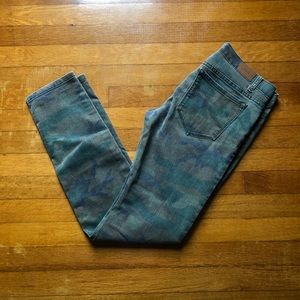 BDG Camo Skinny Jeans, size 28